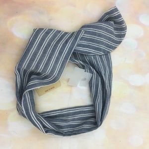 Mossimo Supply Co. Accessories - Mossimo blue white striped bandana head wrap Mossimo Supply Co. Accessories - Mossimo blue white striped bandana head wrap